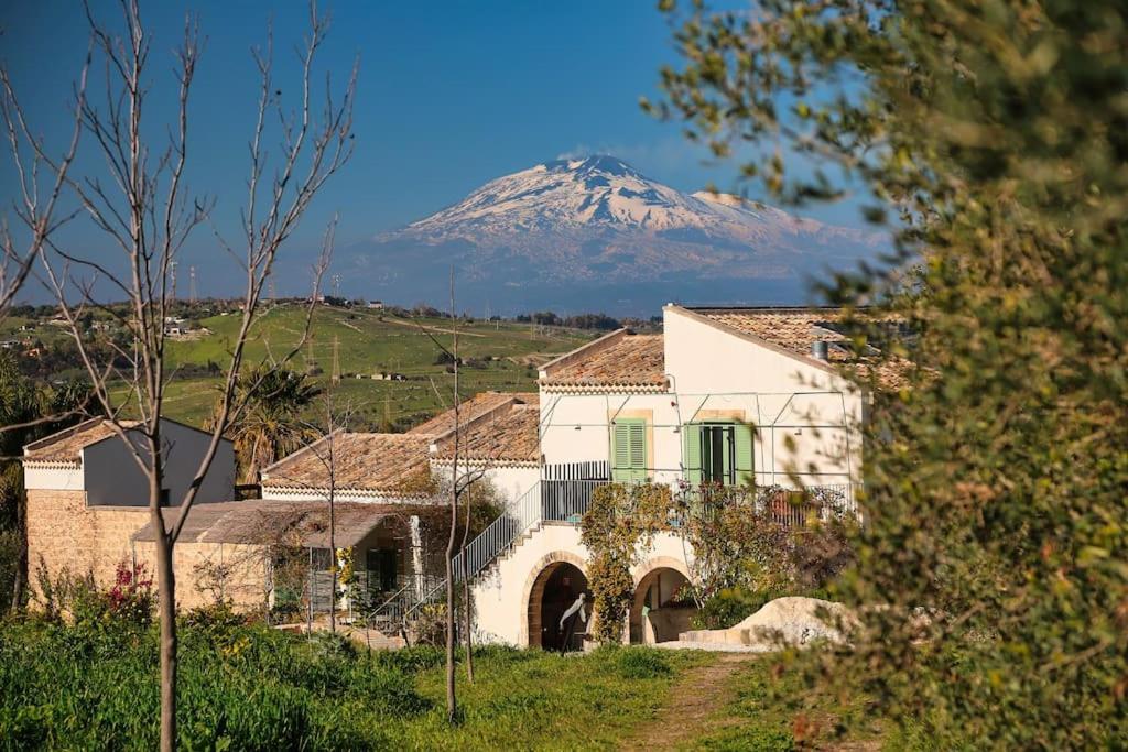 Agriturismo Pietre Di Gelo Carlentini Exterior foto